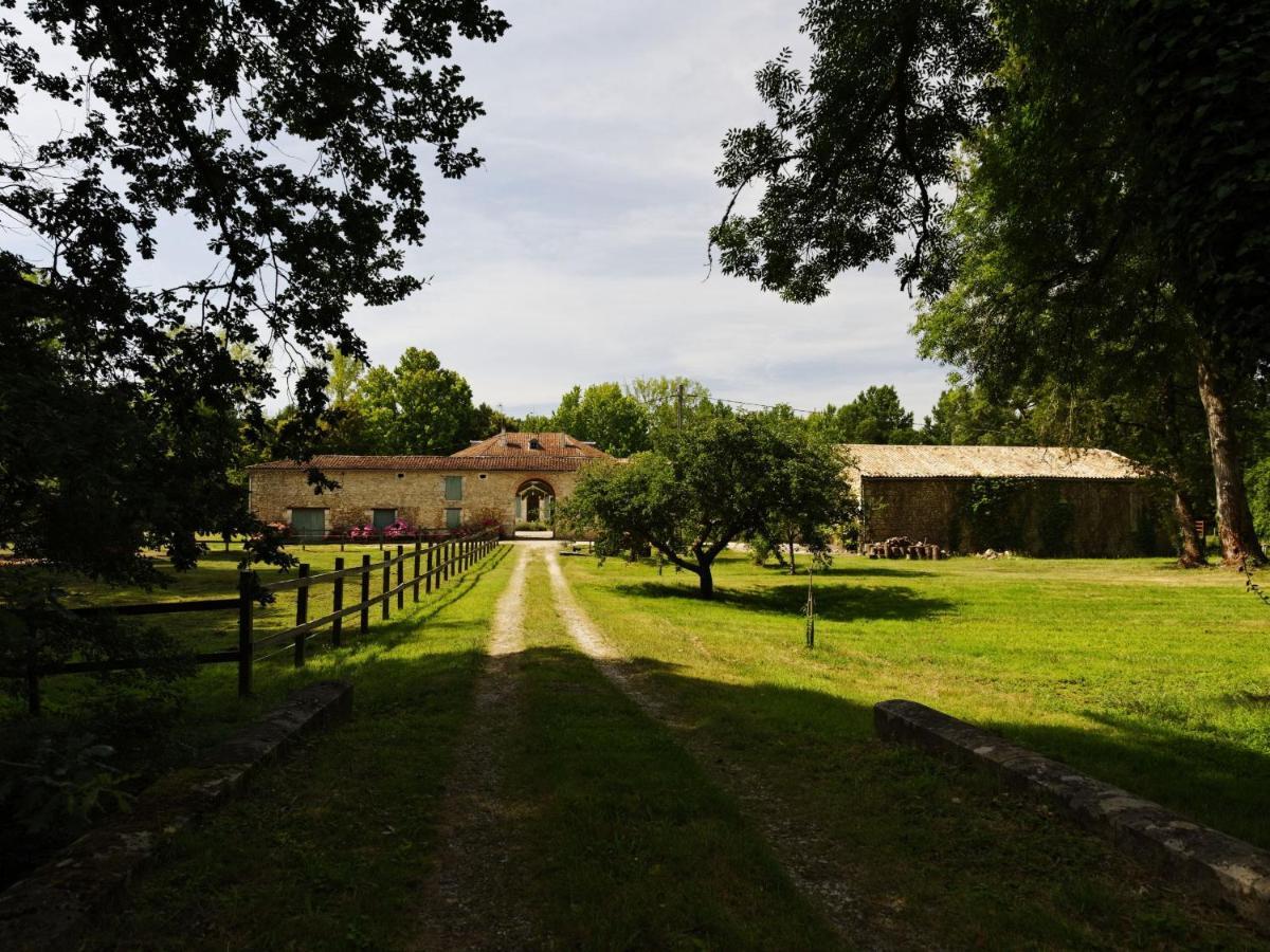 Chateau De L'Isle - Chambres D'Hotes Castelnau-de-Medoc Exterior photo